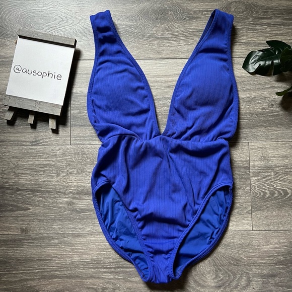 Vix swimwear Milano luana plunge neck one piece in Klein blue - Picture 3 of 11